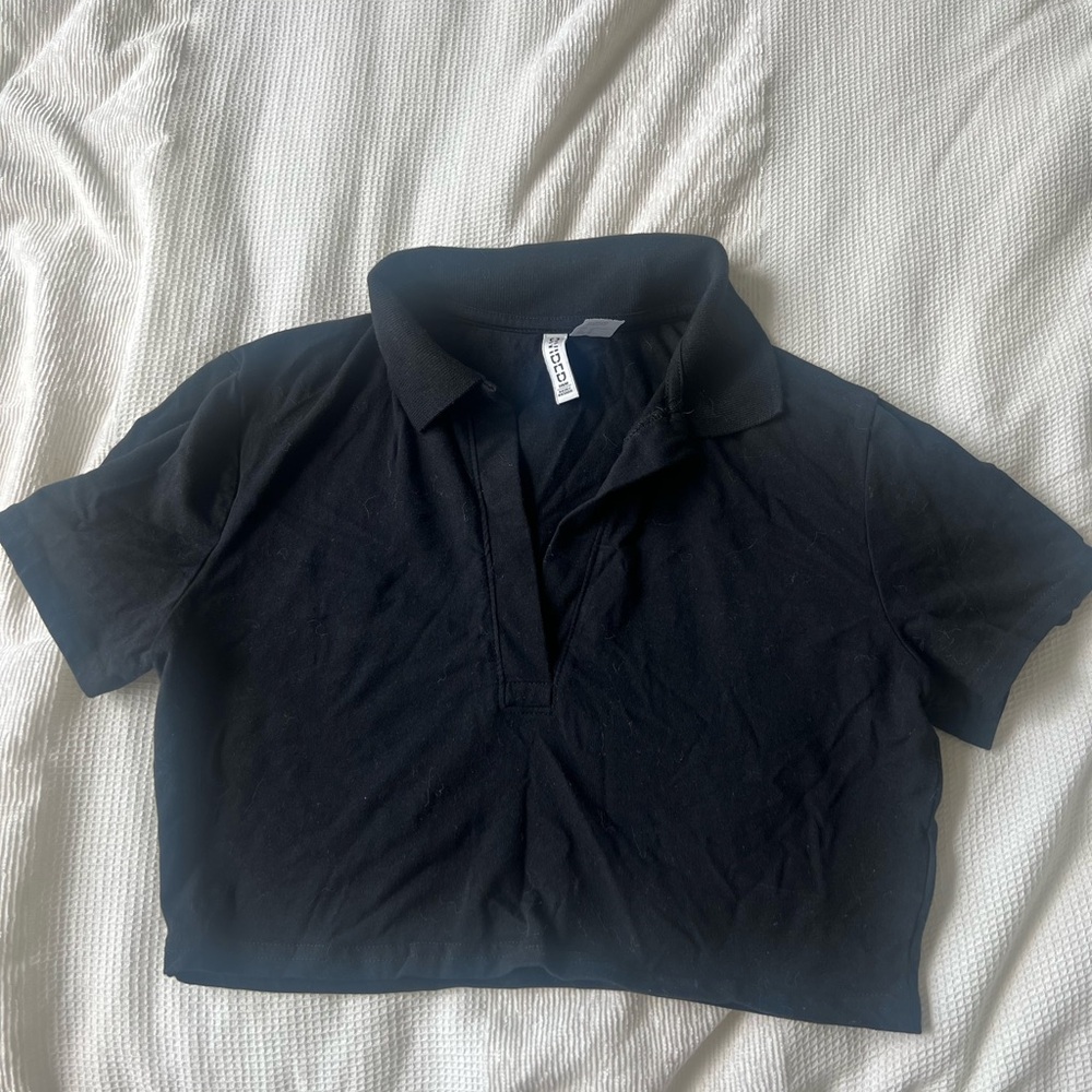 H&M Divided Basic Black Tee